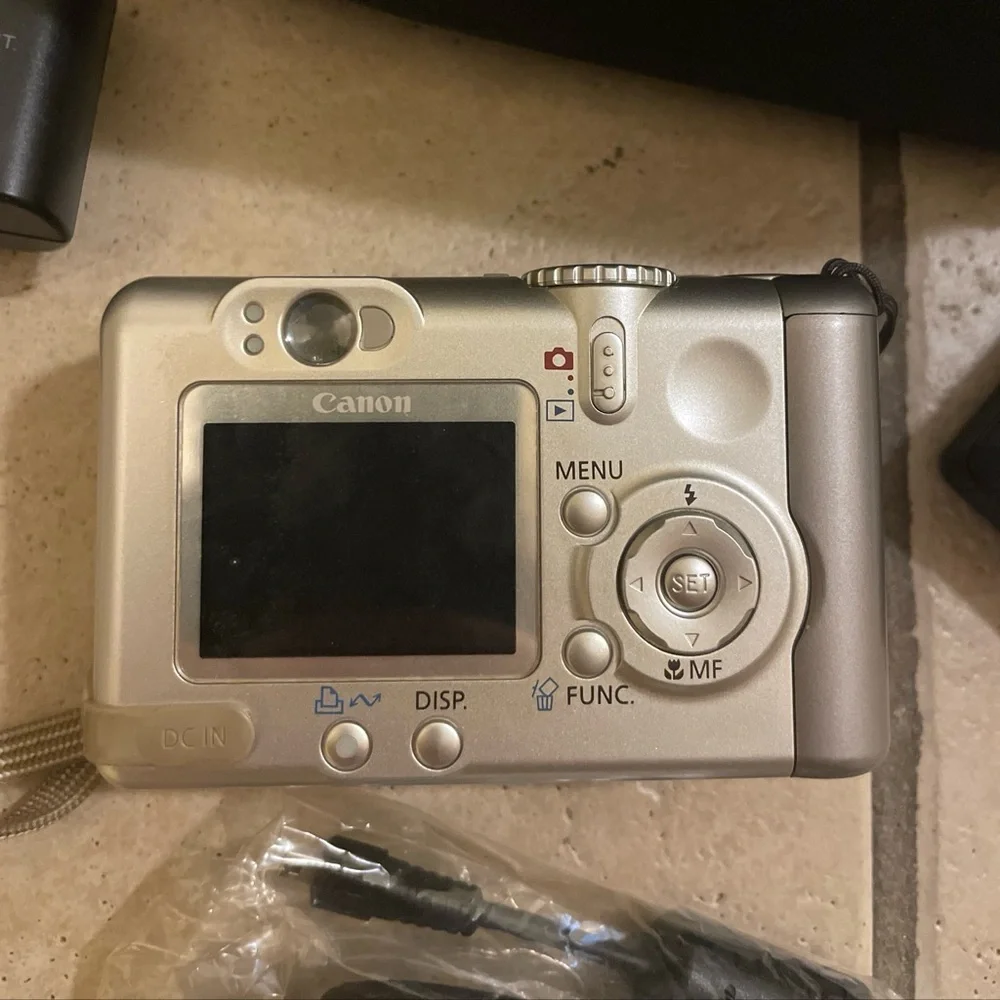 Canon PowerShot A85 Digital Camera 2004 3x Zoom UNTESTED. For Parts Or Repair